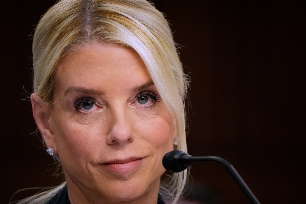 NextImg:Bondi clashes with Senate Democrats in fiery hearing amid government shutdown