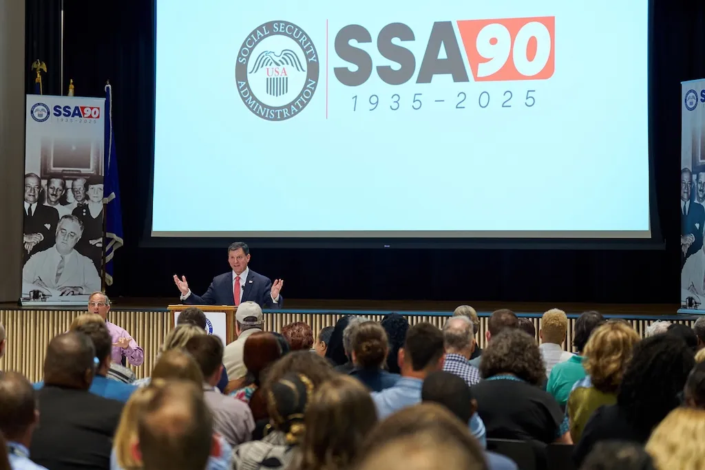 Social Security Administration Commissioner Frank Bisignano, who was named to the newly created position of CEO of the IRS on Oct. 6, honors some of the longest-tenured employees who have been with the Social Security Administration for over 50 years.