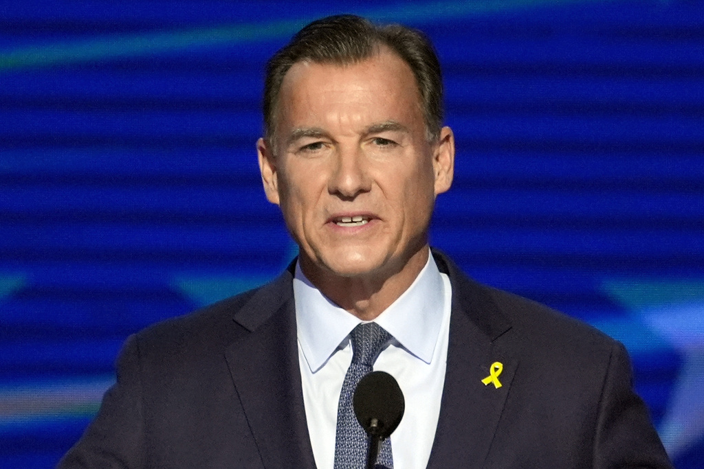 Mamdani critic Suozzi endorses Cuomo for NYC mayor