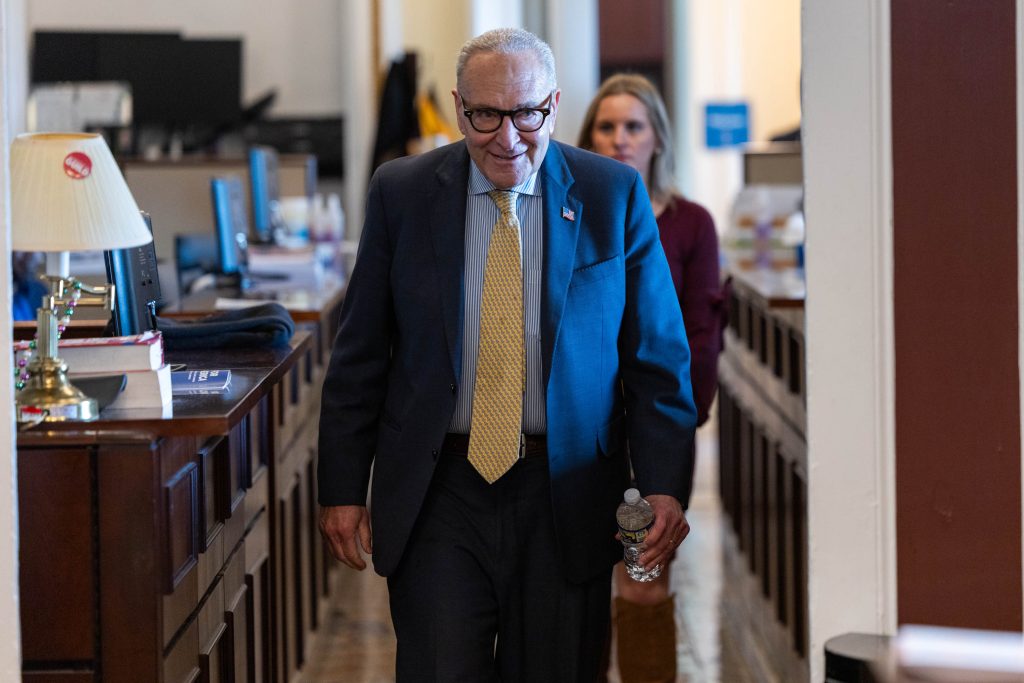 Schumer lands his prized Senate recruits in battlegrounds