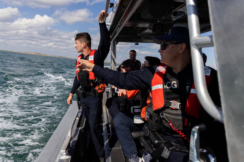 Coast Guard offloads record amount of narcotics seized in eastern Pacific