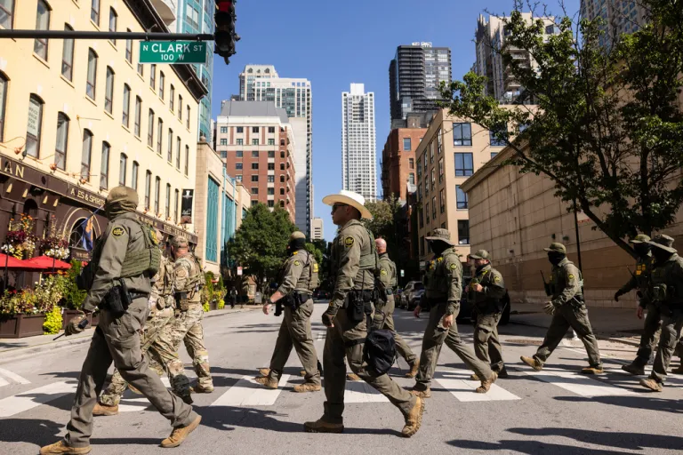 ICE officers patrol in Chicago