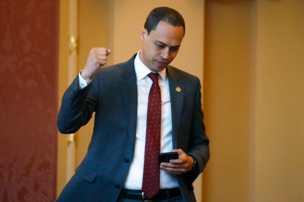 Republicans call for Democratic Virginia AG candidate to drop out after violent texts emerge