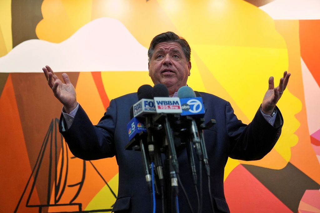 NextImg:Pritzker says Trump ordering Texas National Guard troops to Illinois and Oregon