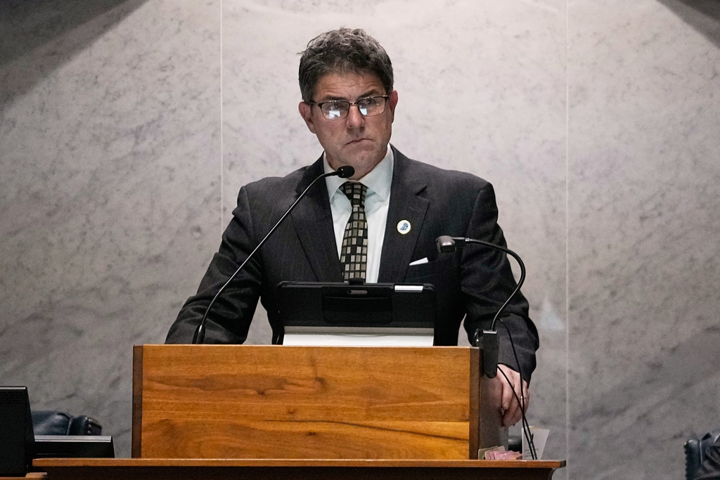 Republicans stall redistricting efforts in Indiana and Kansas