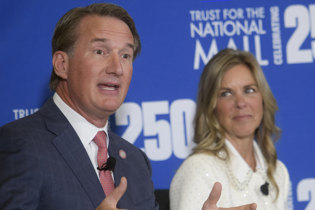 NextImg:Youngkin says Jay Jones text messages are ‘beyond disqualifying’