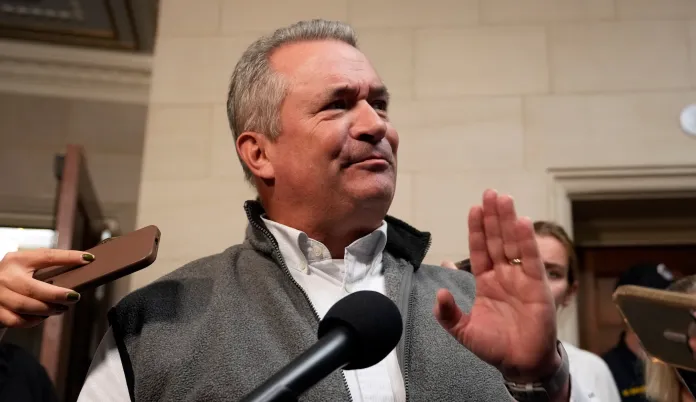 Frustrated Russia hawks wade into Trump Ukraine talks