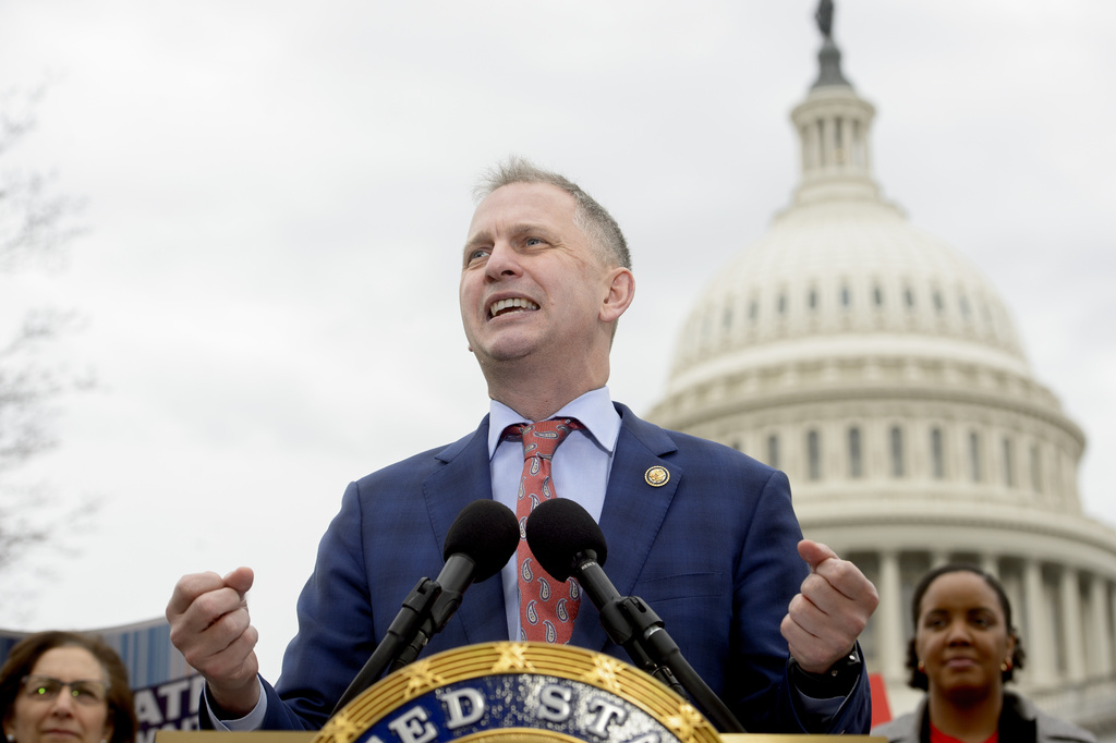 House Democrat claims Trump spent Thanksgiving 2017 with Epstein, citing emails