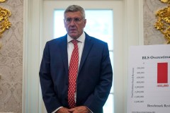 Trump adviser Steve Moore resigns from beleaguered Heritage Foundation