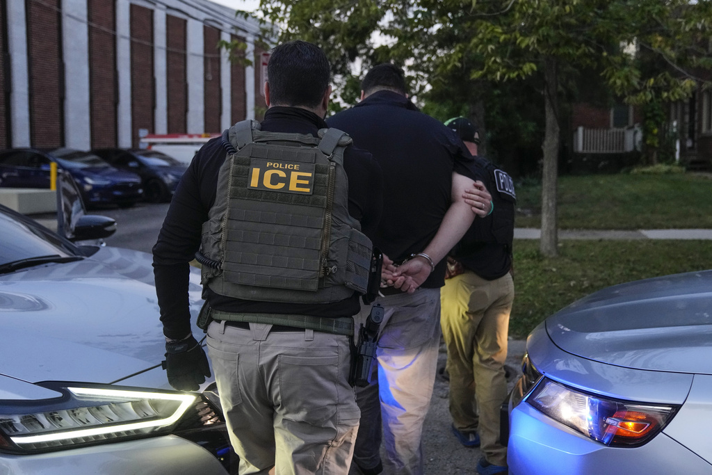Historic decline in working-age immigrants in just six months