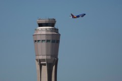 FAA picks two companies to replace outdated air traffic control radar systems