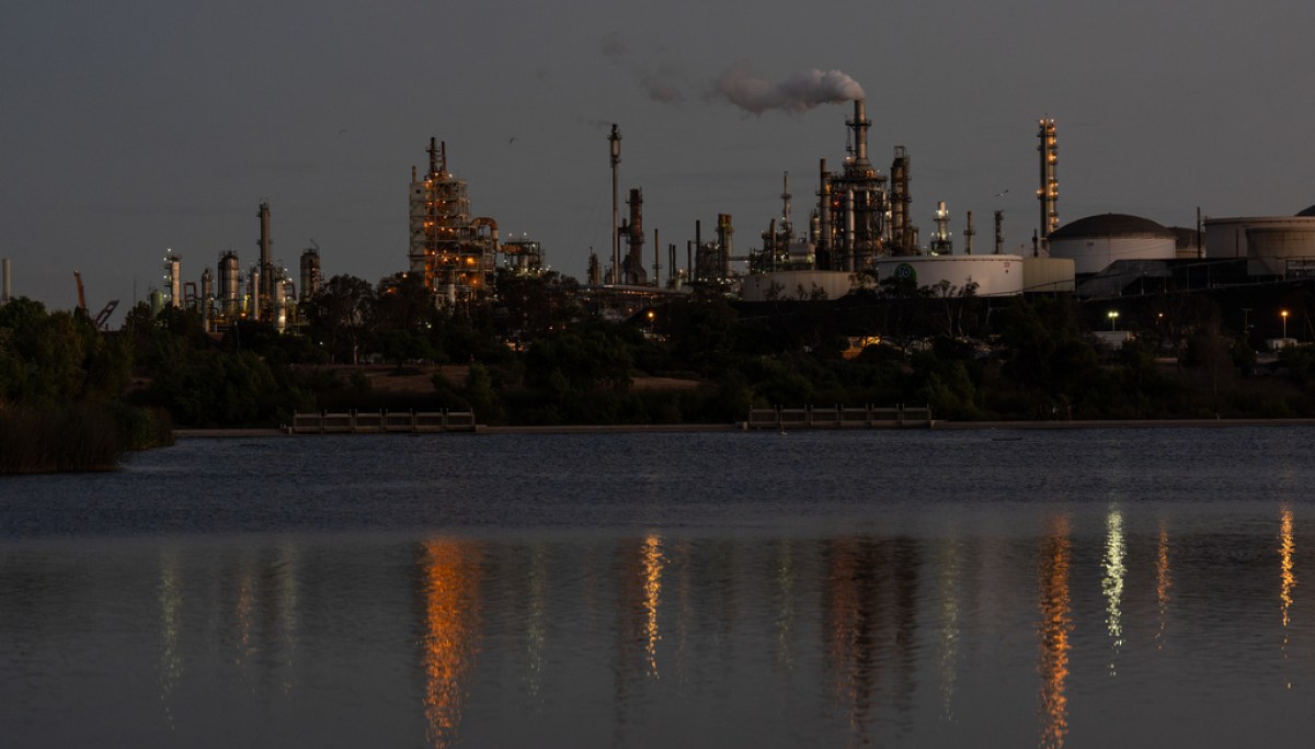 Oil prices will go down but won't collapse