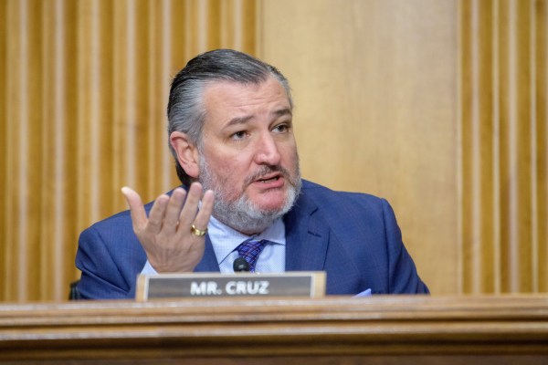 Cruz slams Republican colleagues for not denouncing Carlson after Fuentes interview