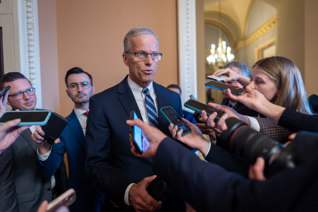 Thune pours cold water on Trump plea to scrap blue slips