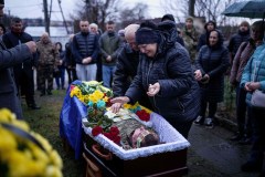 Ukraine allies voice concerns over US peace plan as negotiators descend on Geneva