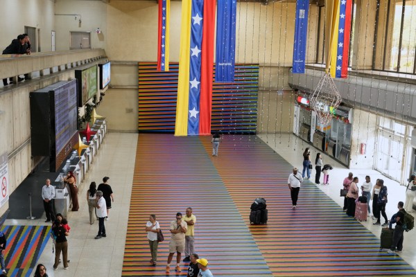 FAA warns airlines flying to Venezuela of ‘potential risk’ as Trump considers strikes against Maduro