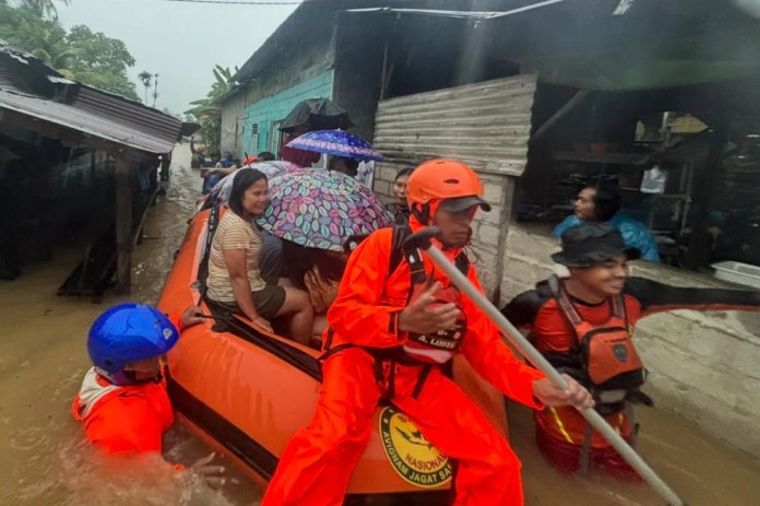 Indonesia intensifies search for victims after floods and landslides kill 49 people Indonesia intensifies search for victims after floods and landslides kill 49 people