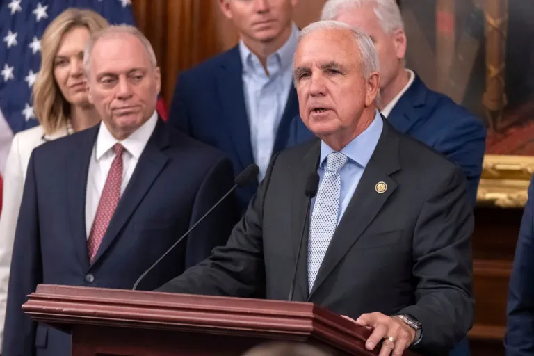 Carlos Gimenez sounds the alarm on Latin America's communist regimes