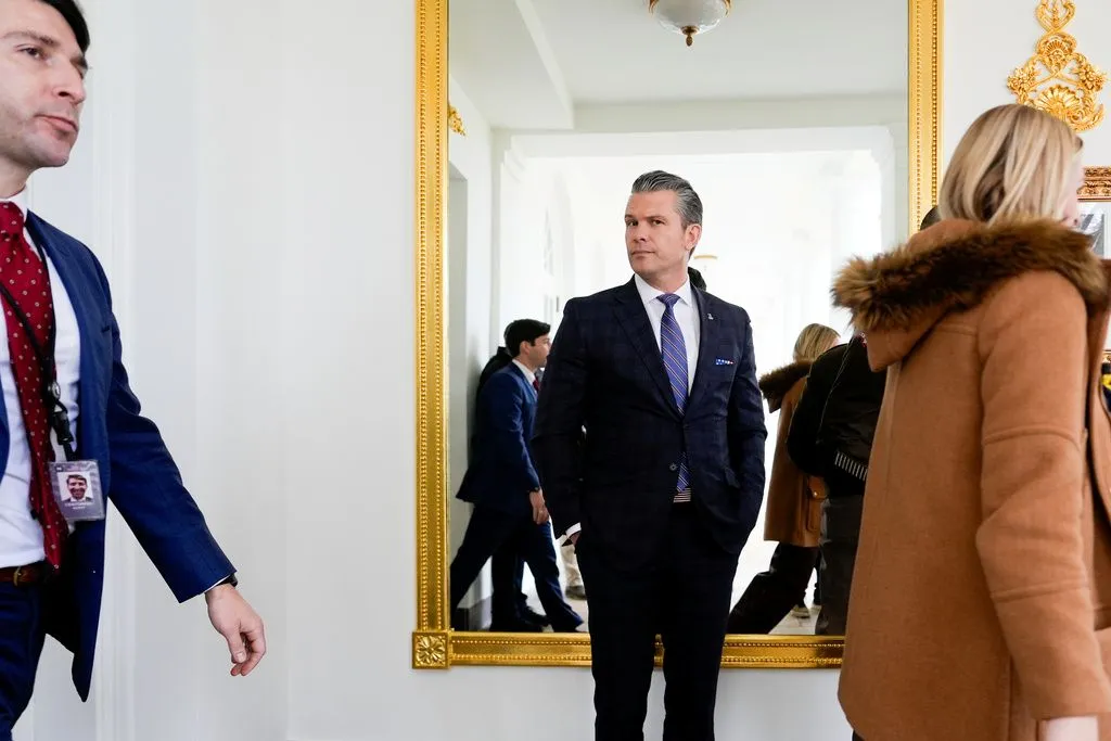 Hegseth’s reported ‘kill everybody’ strike order sparks war crime fears
