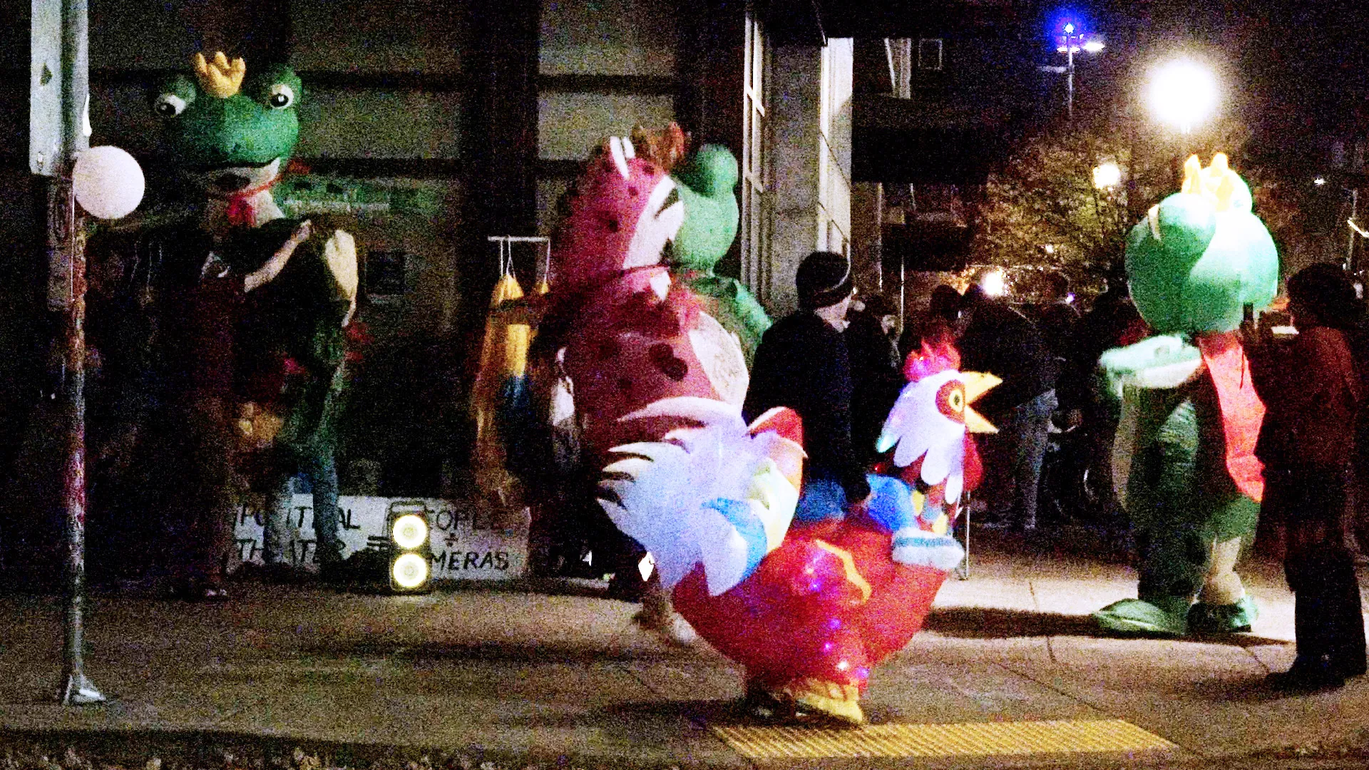 “Patriot Weekend” and counter protests of inflatable animals at ICE facility in Portland