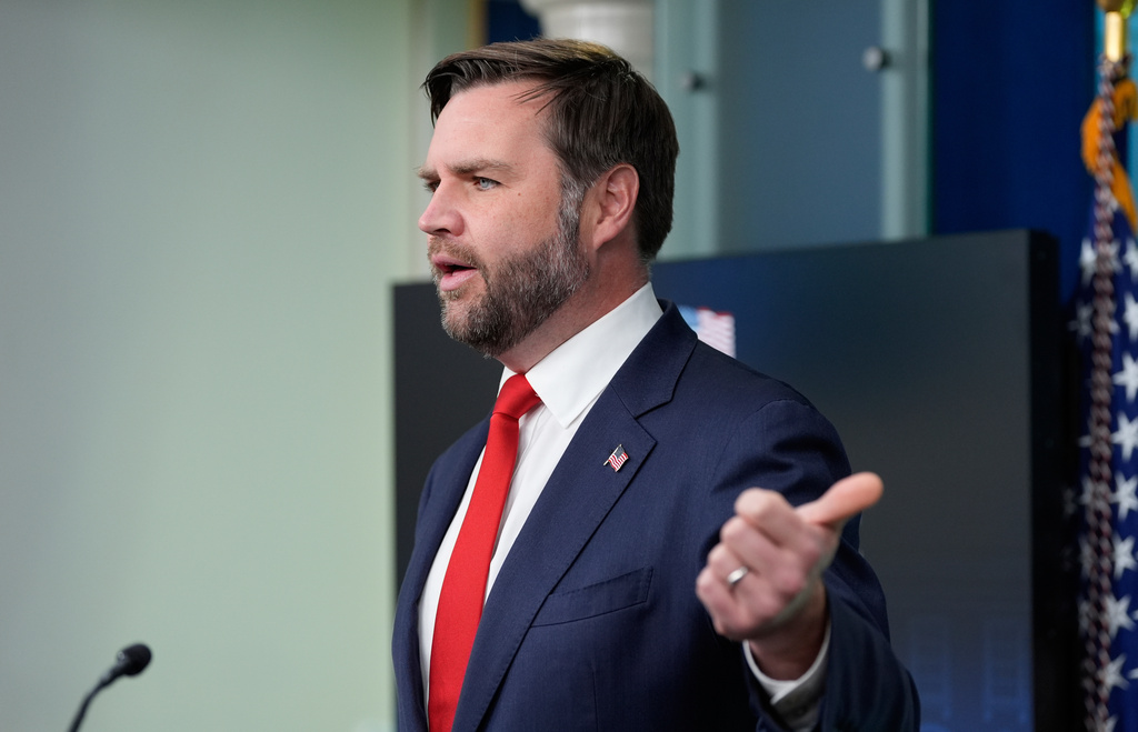 WATCH LIVE: JD Vance speaks to troops in Kentucky before Thanksgiving
