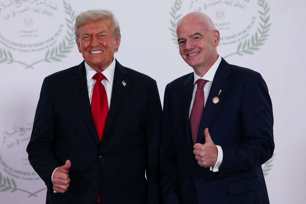 WATCH LIVE: Trump meets with FIFA task force in Oval Office