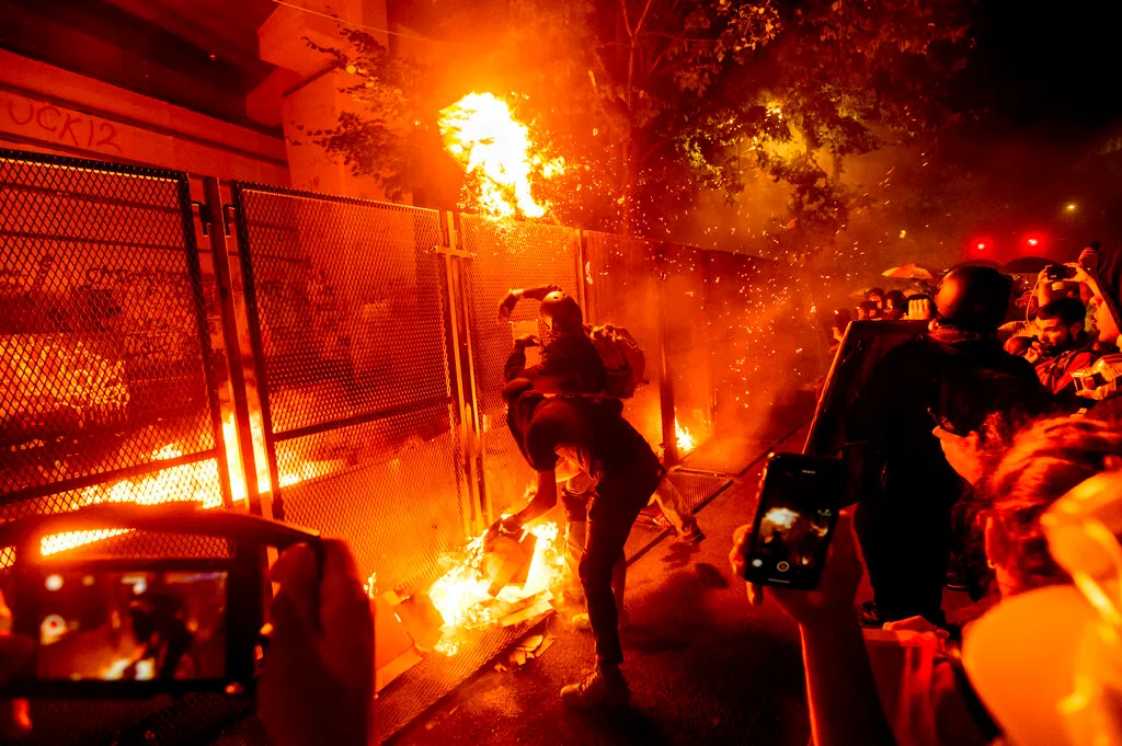 Prepper czar warns Washington has US ‘set up for annihilation’