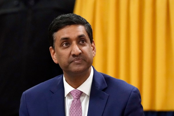Khanna reads names of six ‘wealthy, powerful’ men DOJ redacted in Epstein files