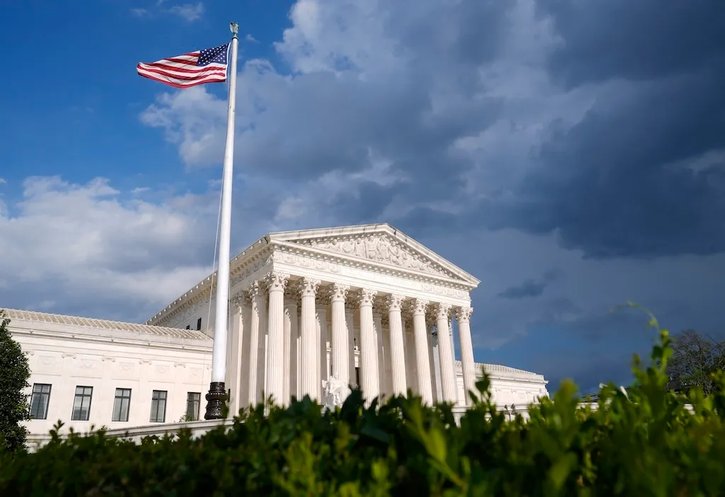 Supreme Court agrees to hear challenge to Trump’s birthright citizenship order
