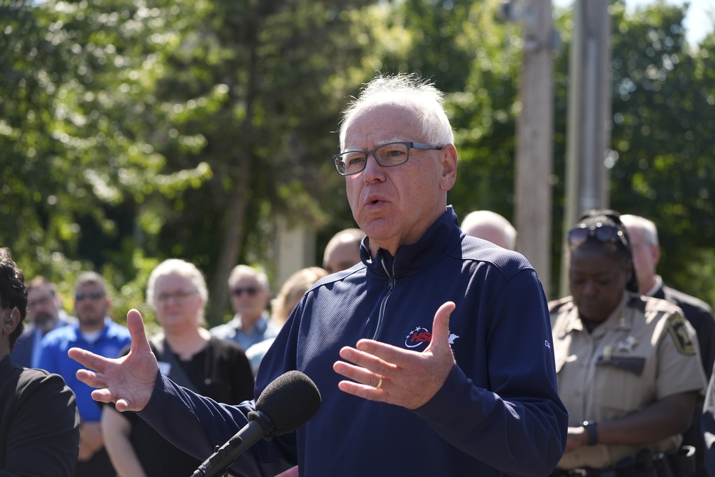 Walz faces growing pressure to resign from state Republicans amid sweeping Minnesota fraud scandal