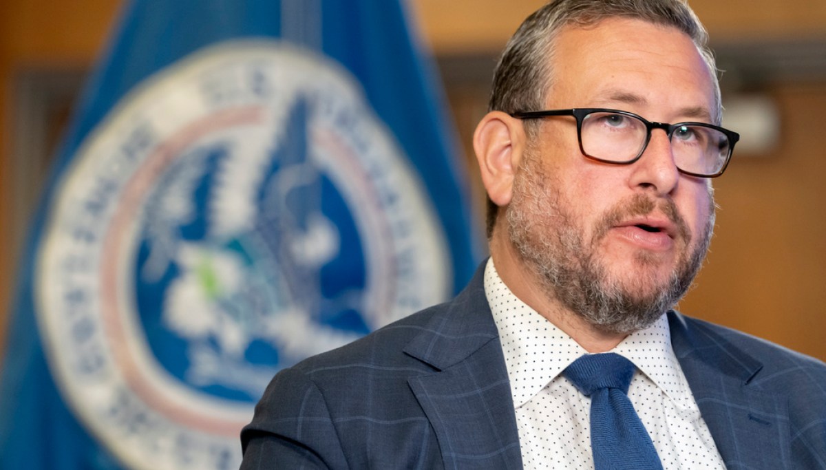 USCIS freezes immigration requests from 19 countries after National Guard shooting