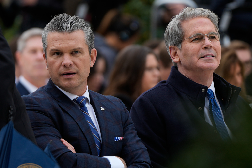 Trump holds Cabinet meeting as administration protects Hegseth from ‘war crime’ accusations