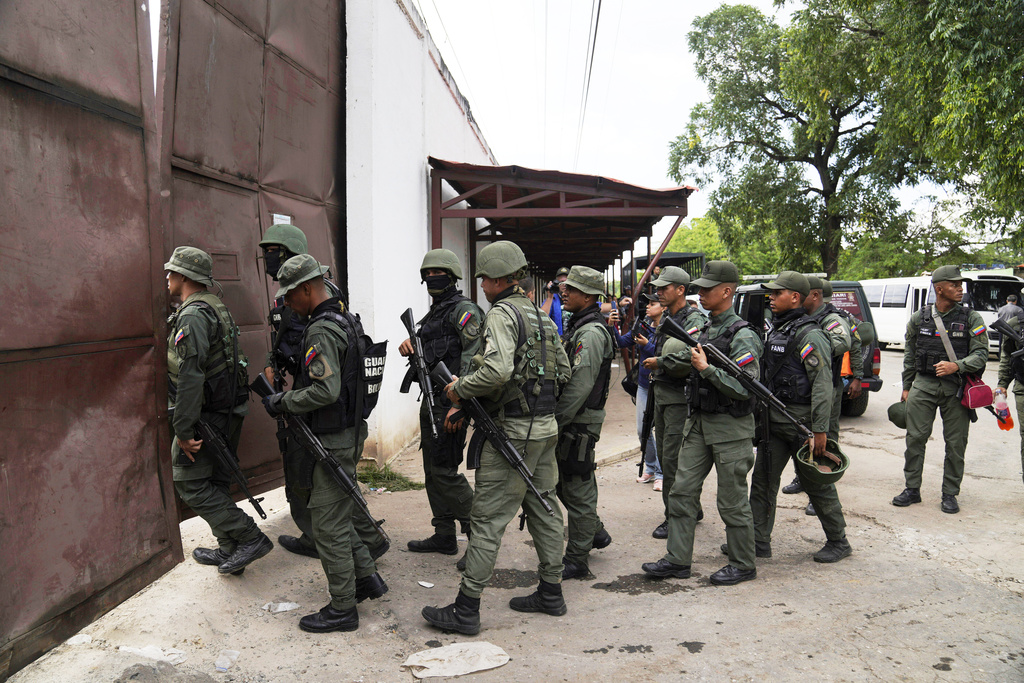 Trump sanctions Venezuelan model over alleged support for Tren de Aragua
