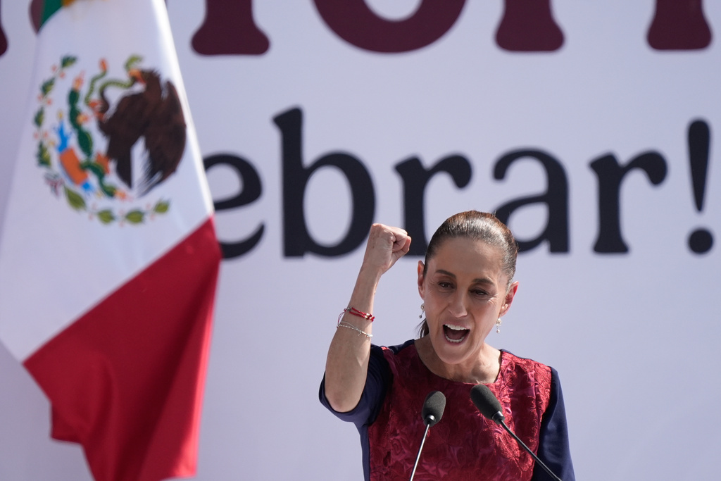 Mexico transfers 37 suspected cartel members to US as Trump amps up rhetoric about land strikes