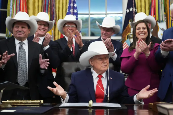 Trump dons cowboy hat with ‘Miracle on Ice’ Olympic hockey team Trump dons cowboy hat with ‘Miracle on Ice’ Olympic hockey team