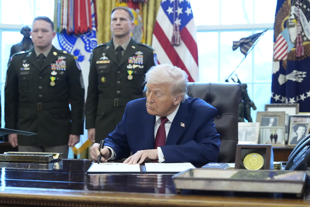 Trump signs executive order designating fentanyl as a weapon of mass destruction
