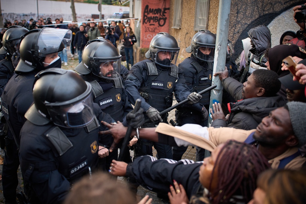 Law enforcement deaths hit 80-year low in 2025