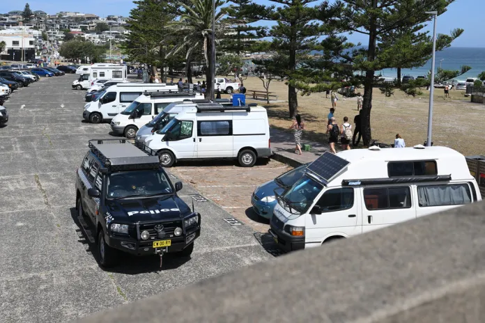 Seven men arrested near Bondi Beach over suspected terrorist plot Seven men arrested near Bondi Beach over suspected terrorist plot