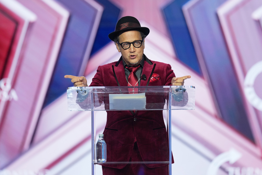 Rob Schneider warns embracing Candace Owens and Nick Fuentes could help Democrats win back power