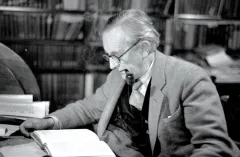 How Tolkien built worlds