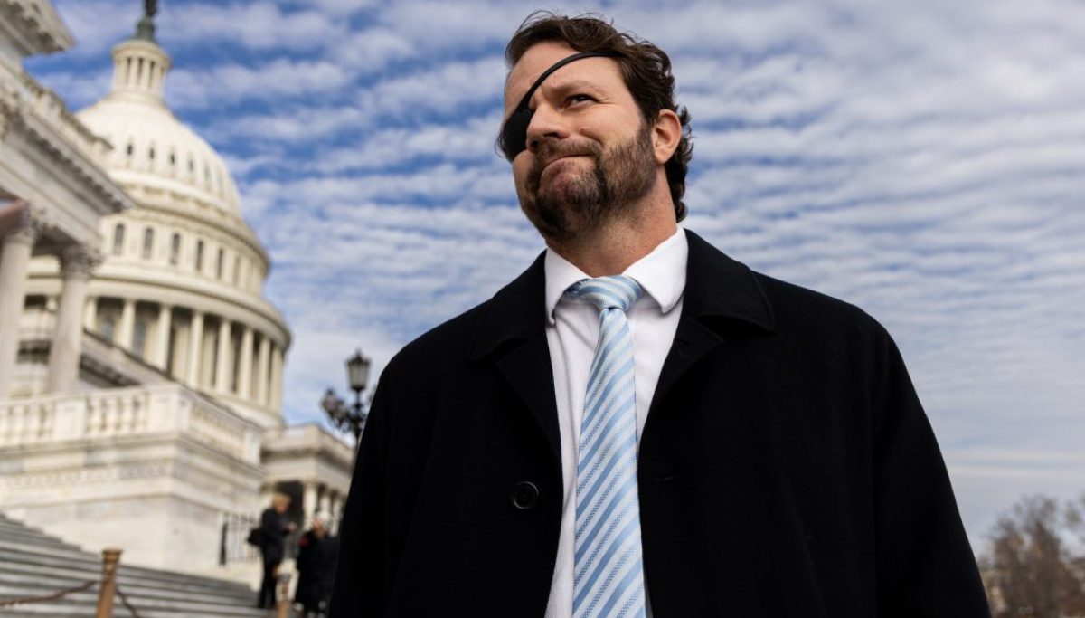 Trump’s snub of Crenshaw may not sway Texas voters away from incumbent