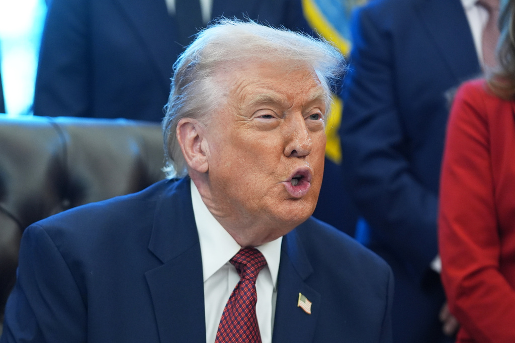 DC appeals court sides with Trump on removing Democratic appointees from independent agencies