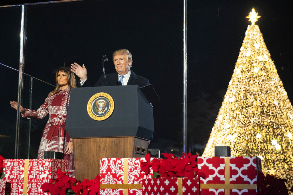 WATCH LIVE: President and first lady hold tree lighting ceremony