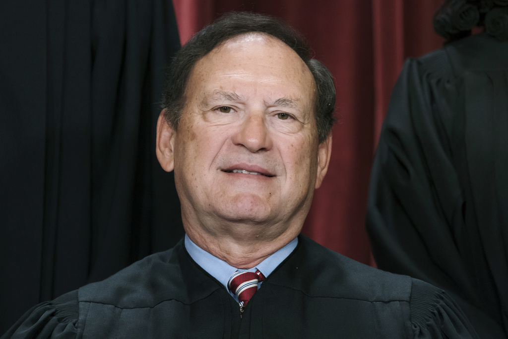 Samuel Alito halts appeals court ruling blocking mail-order abortion pills