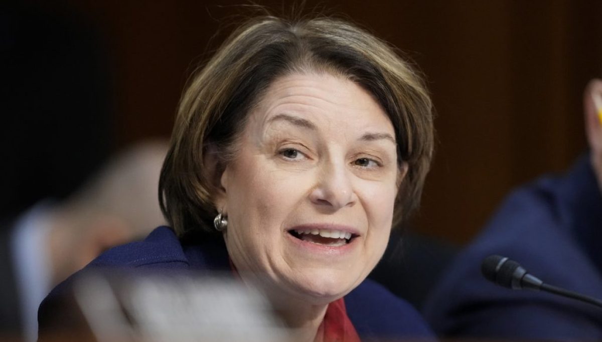 Klobuchar Secures Democratic Gubernatorial Nomination in Minnesota