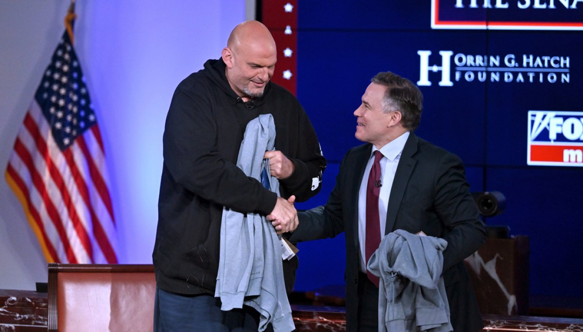 Pennsylvania senators show rare sign of fraternal bipartisanship as political temperature rises