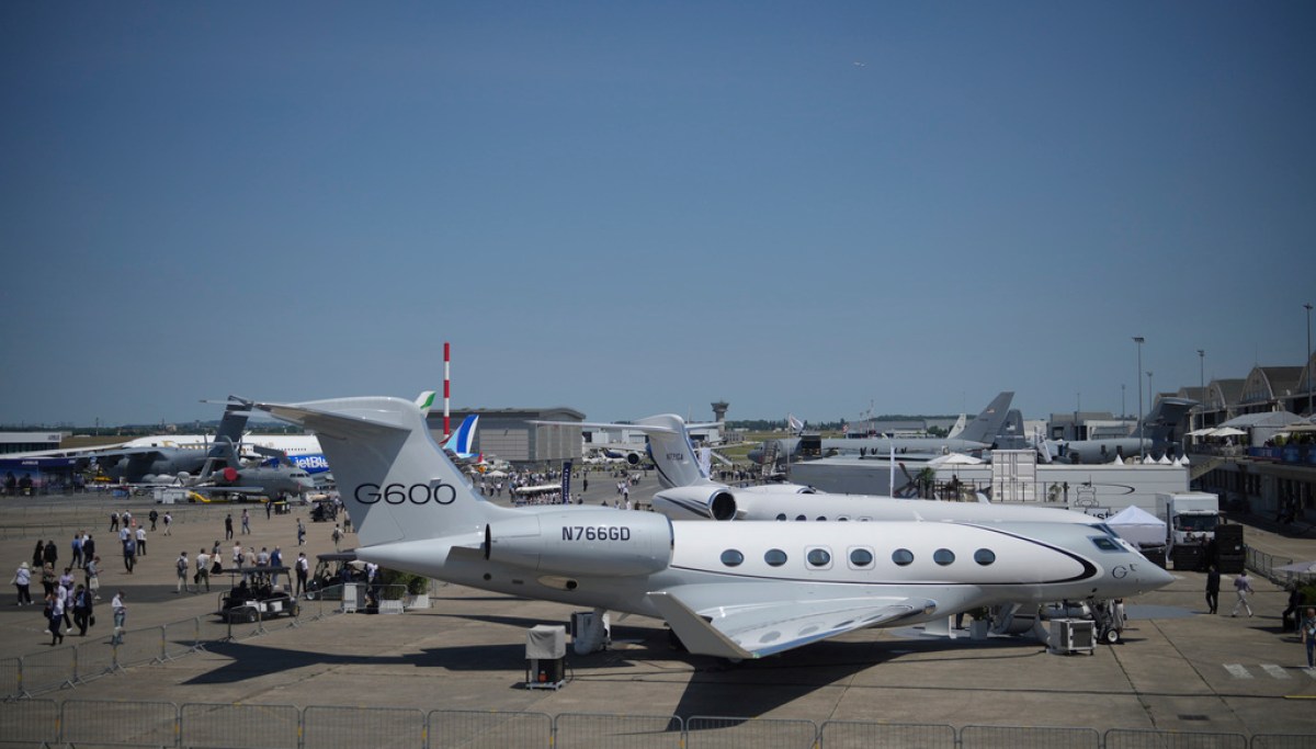 Trump threatens Canada with 50% tariff in Gulfstream certification dispute