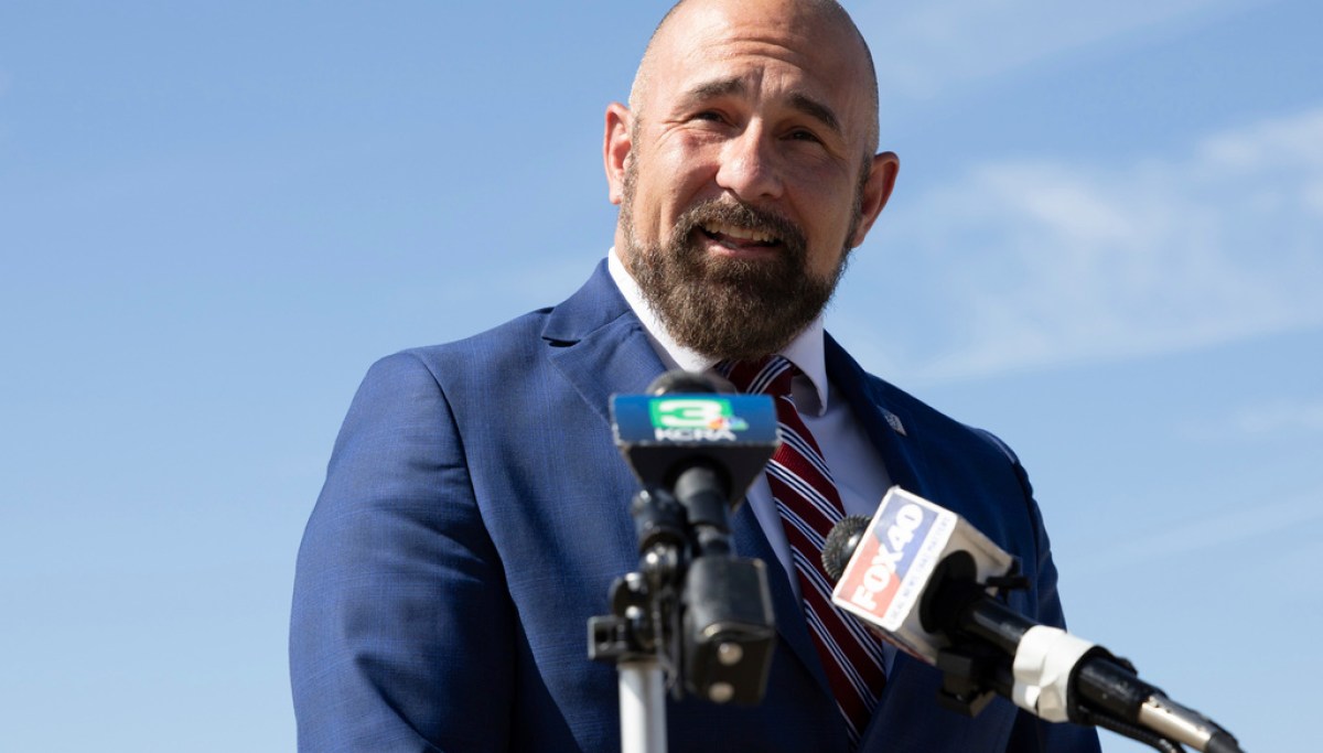 Florida lieutenant governor enters gubernatorial race to succeed DeSantis