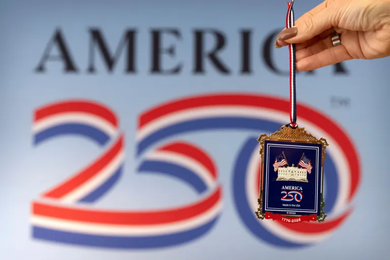 Commemorative America 250 ornament.