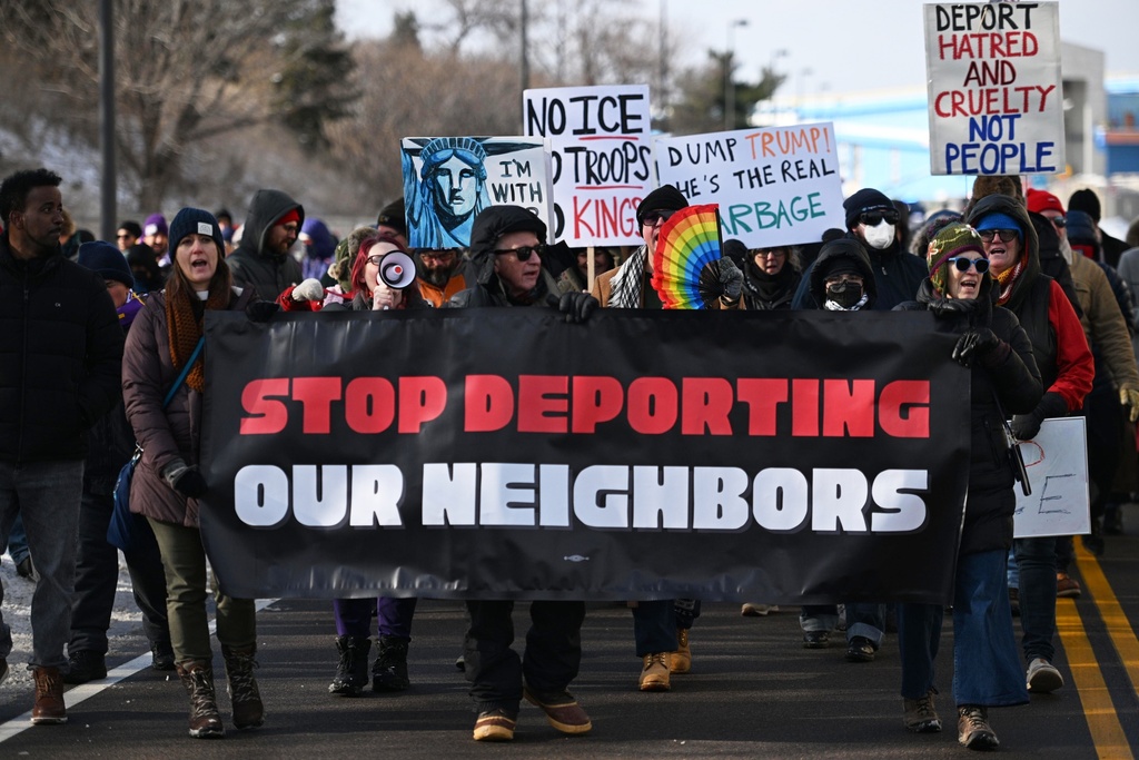 The ICE shooting could lead Democrats back to summer of 2020 politics